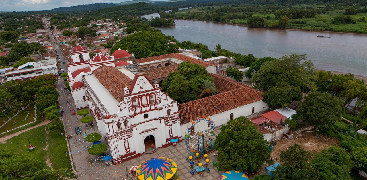 Hotel De Santiago Чьяпа-де-Корсо Экстерьер фото
